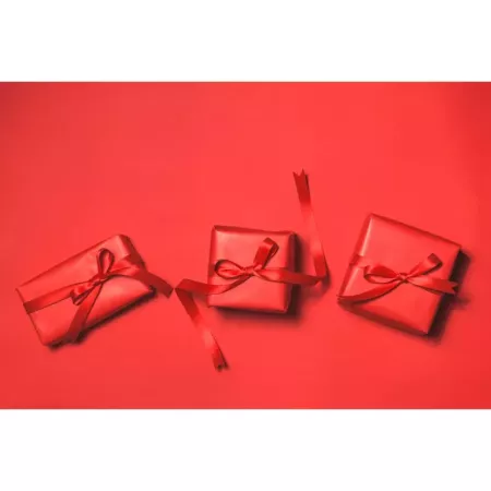 Bobina papel regalo rojo 62x80m ideal cumpleaños y Navidad Bobina papel regalo rojo 62x80m ideal cumpleaños y Navidad