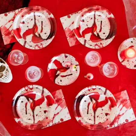 Pack 24 Platos Postre Halloween Sangre Reciclables Ø17 cm