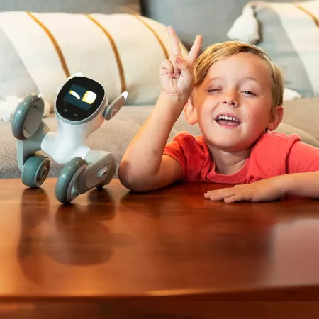 Perro electrónico interactivo inteligente con reconocimiento facial.