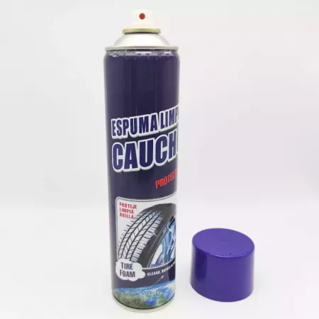 Espuma Spray 3 en 1 para Neumáticos 650 ml - Limpia y Brilla Espuma Spray 3 en 1 para Neumáticos 650 ml - Limpia y Brilla