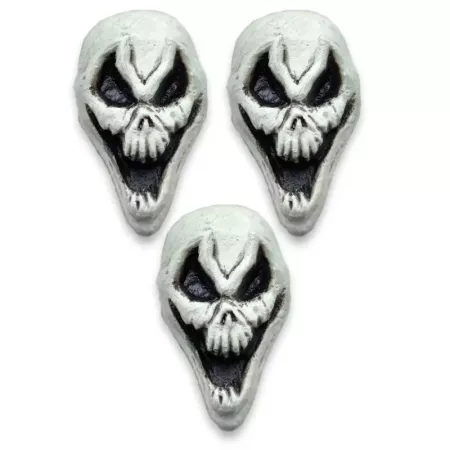 Tradineur - Pack de 3 Cráneos siniestro para Halloween - Fabricado en plástico - Adorno para decoración - 15 x 8,5 x 6 cm - Colo