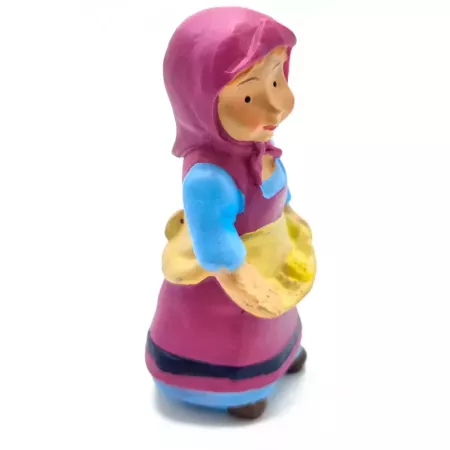 Figura de Granjera Naïf en Marmolina para Belén Navidad