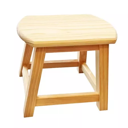 Banco de madera natural sin tratar, compacto y versátil Banco de madera natural sin tratar, compacto y versátil